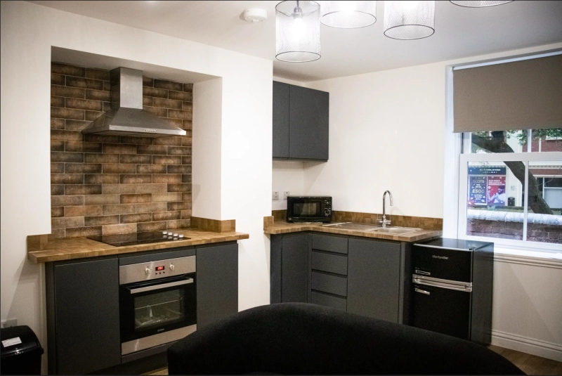 Flat 1 - 9 Bank Street - Thumbnail 1